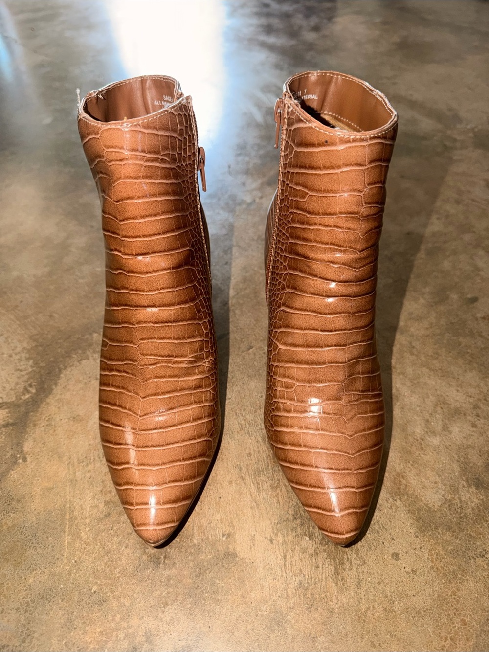 Bamboo Sage 01 Croc Embossed Pointed Toe Ankle Boots Brown Size 7 NWOB - Picture 3 of 9